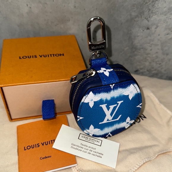 Louis Vuitton Handbags - Louis Vuitton monogram giant escale pouch case purse charm key chain coin holder